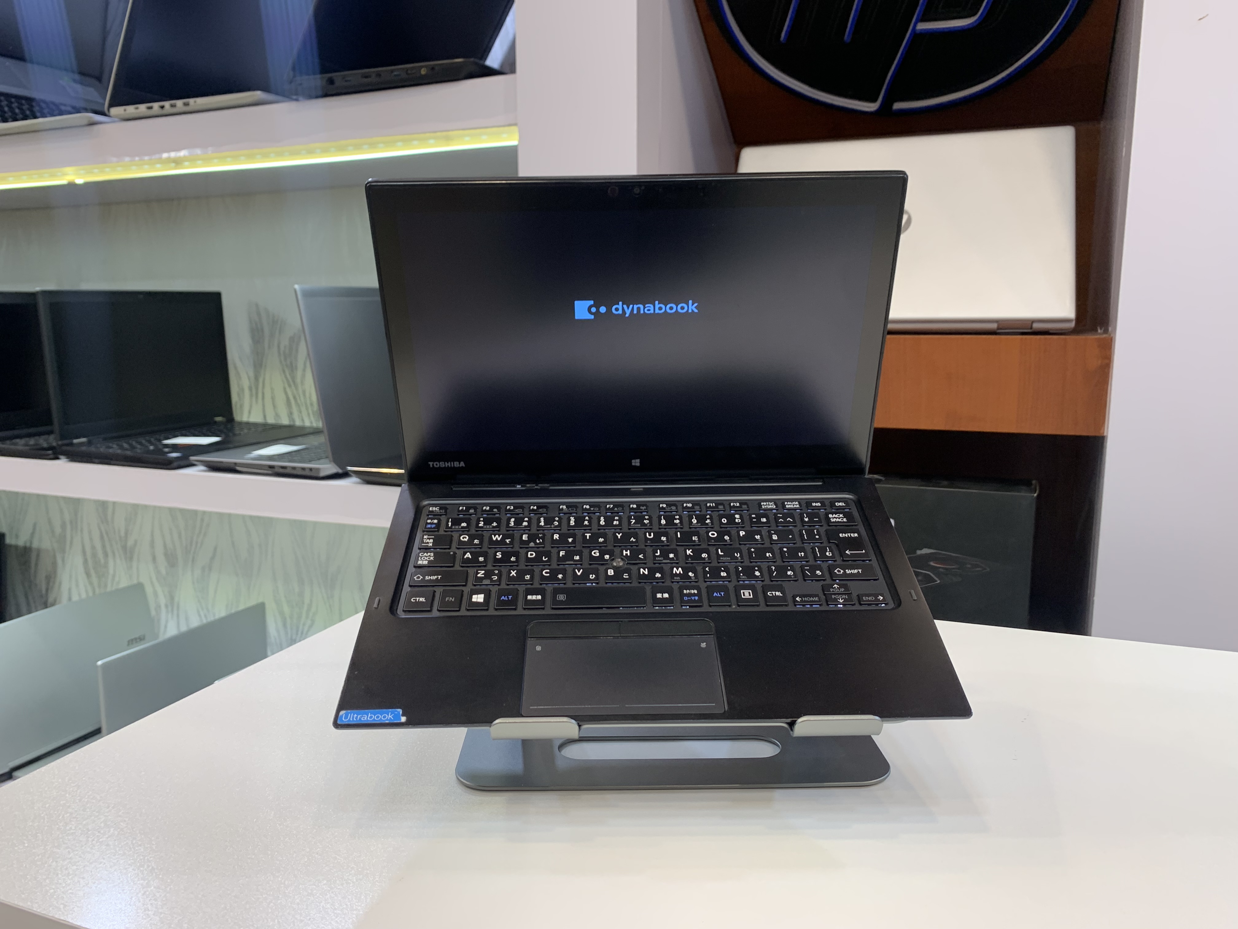 لپ تاپ Toshiba Portege R82 | Intel m3-6Y30 | RAM 4GB | SSD 128GB | لمسی تبلت‌شو