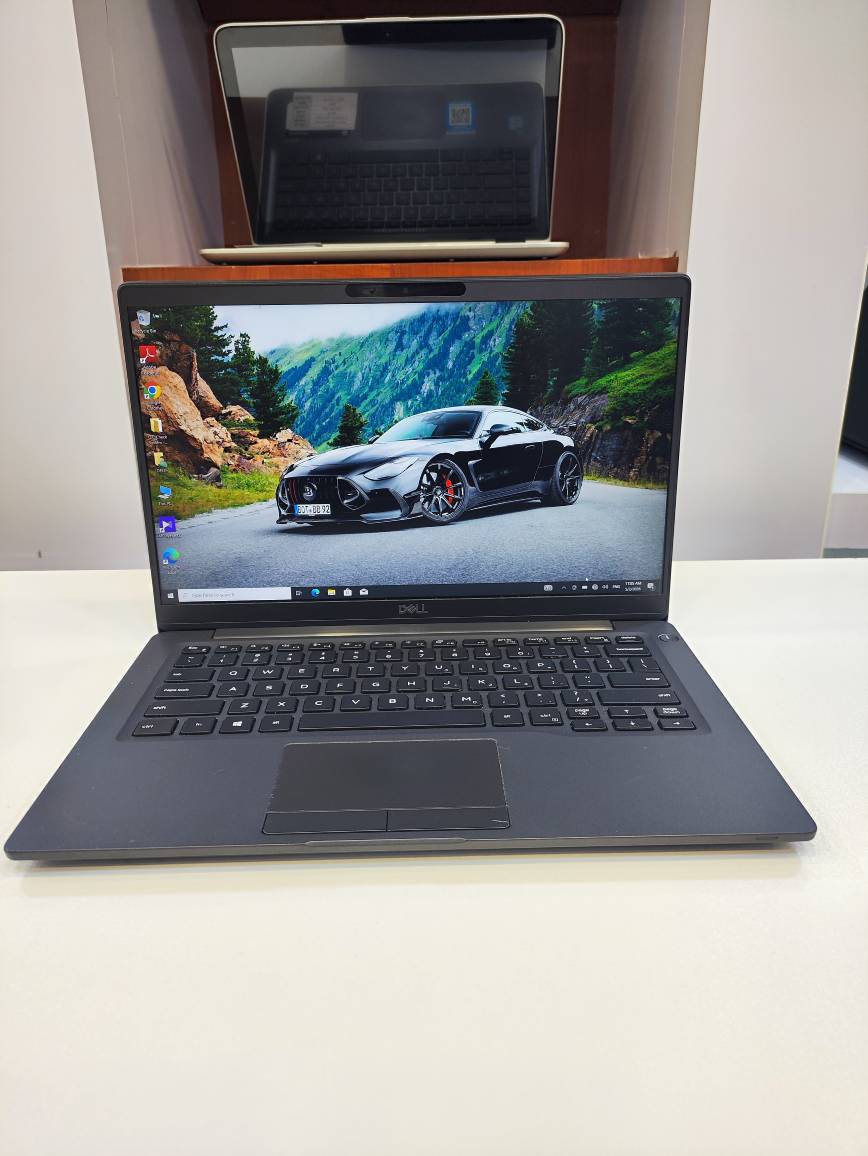 لپ تاپ Dell Latitude 7400 | Core i7-8665U | RAM 8GB | SSD 256GB | 14 Inch FHD