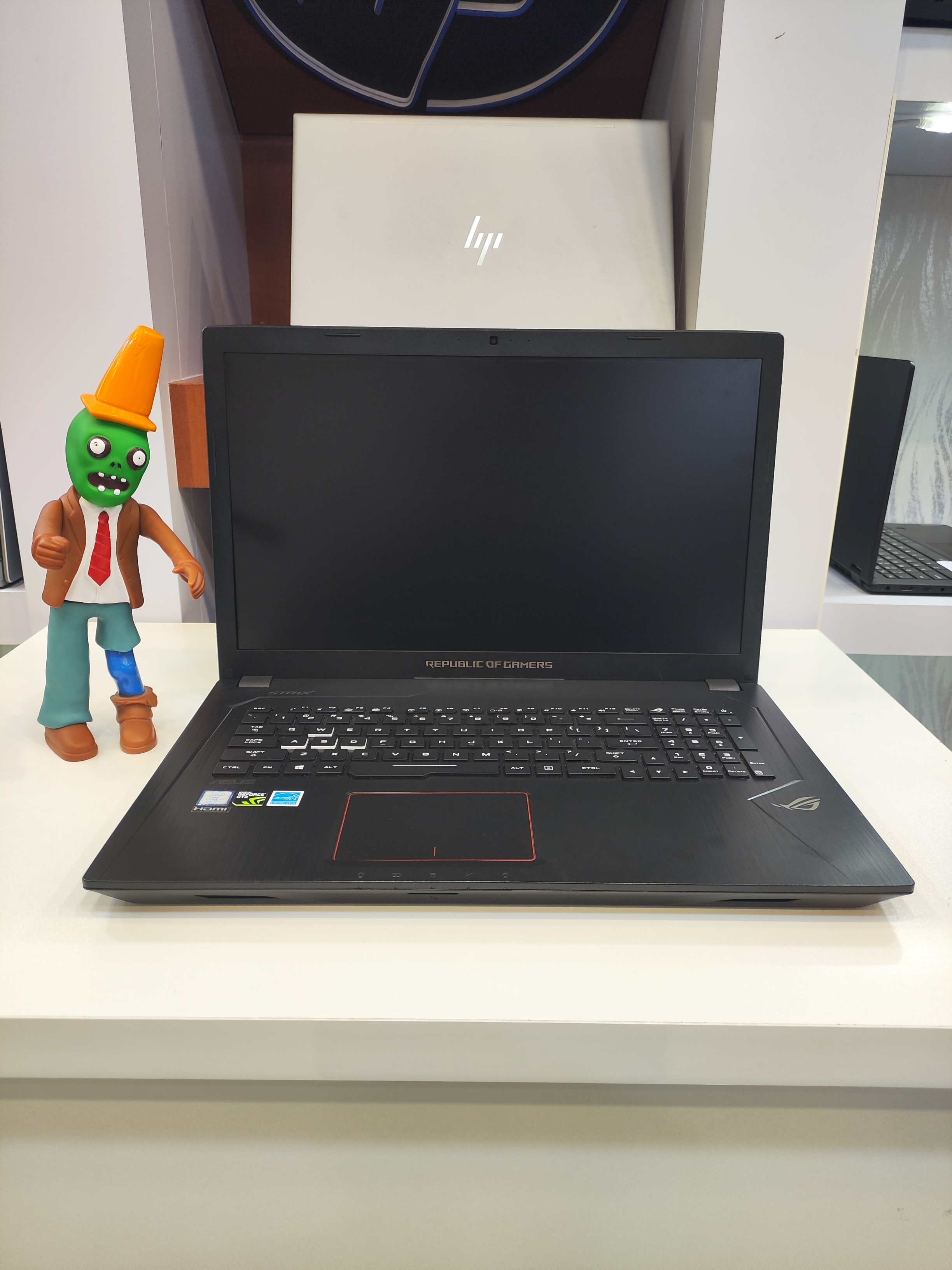 لپ تاپ گیمینگ Asus ROG Strix GL753 | Core i7-7700HQ | رم 16GB | SSD 512GB | GTX 1050 Ti 4GB