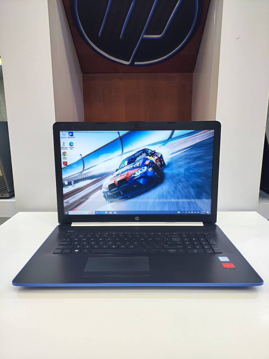 لپ تاپ لمسی HP Laptop 17 | Core i5-8250U | RAM 8GB | Radeon R7 440 | FHD